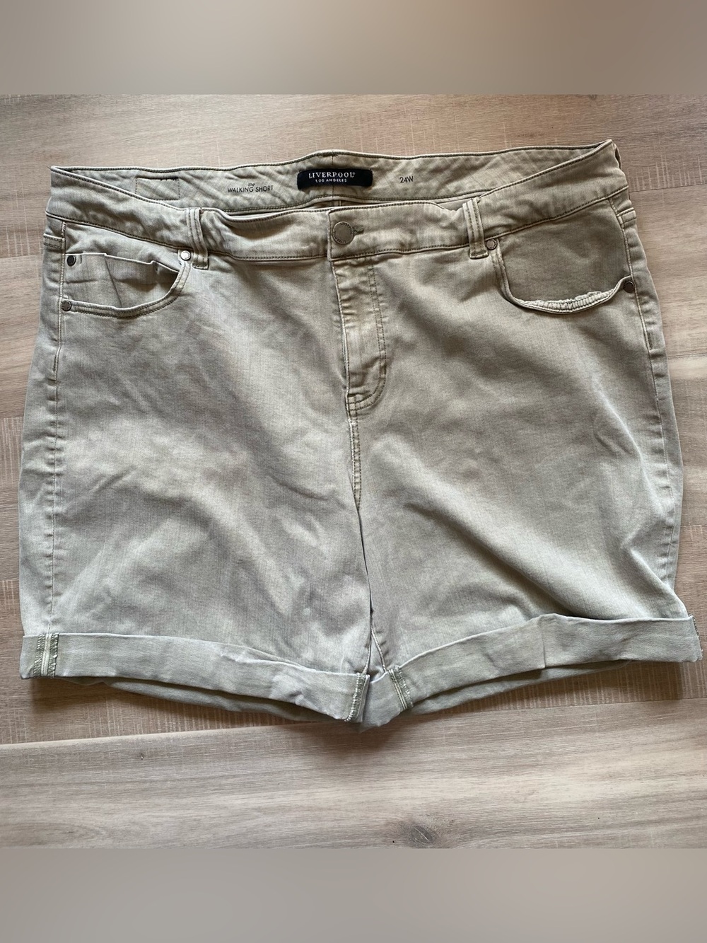 🇺🇸 Liverpool Women’s  Shorts - size 24